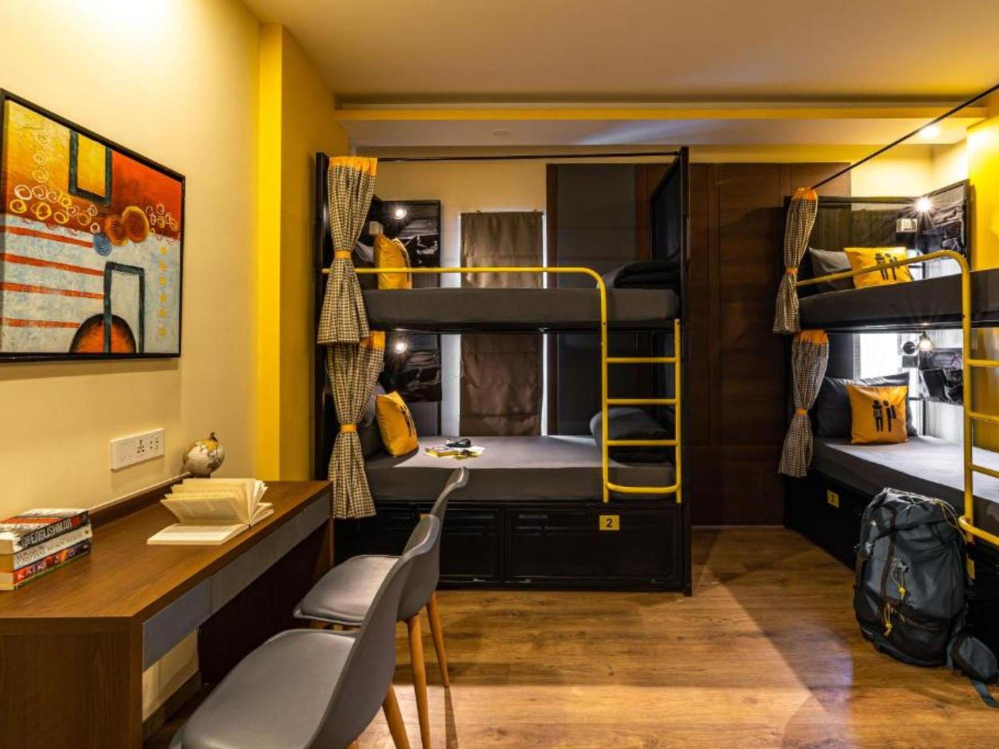 Bed in 8-Bed Mixed Dormitory Room